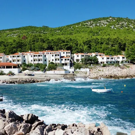 Aparthotel Priscapac & 4*