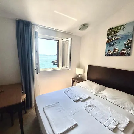 Aparthotel Priscapac & 4*