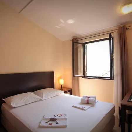 Priscapac & Aparthotel Prižba