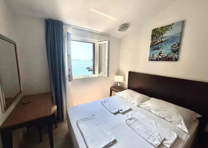 Aparthotel Priscapac & 4*