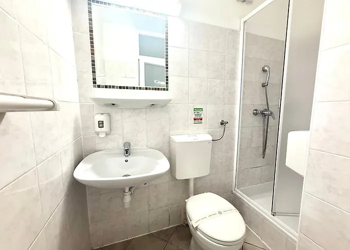 アパートホテル Priscapac & プリズバ